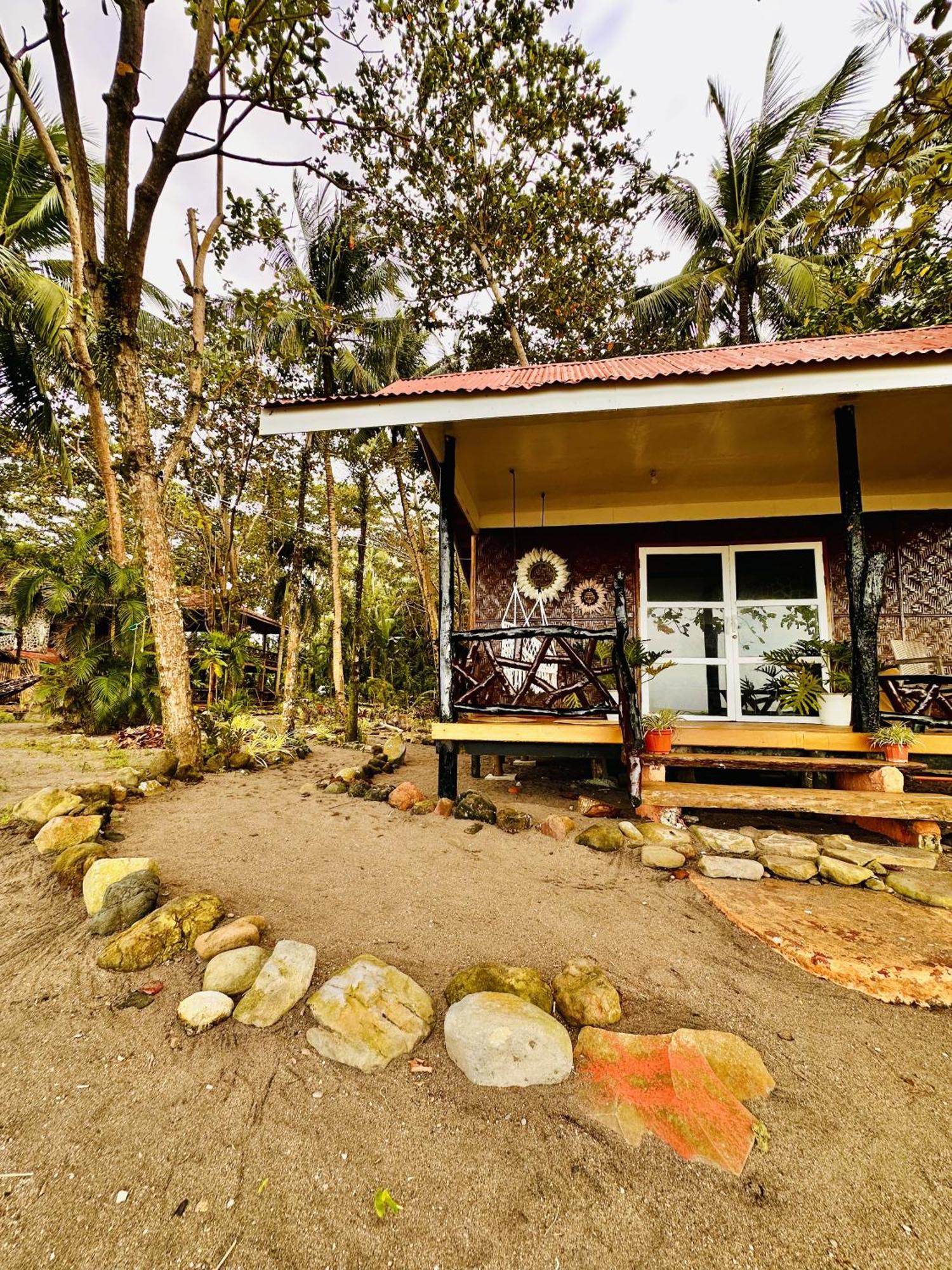 Playa Del Fuego Camiguin Beach Hostel & Resort Mambajao Exterior foto